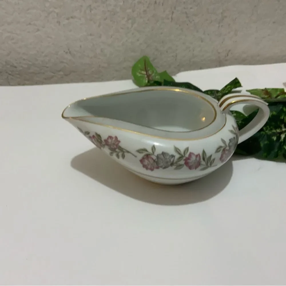 Noritake 5433 Creamer Red and Gray Flowers Gray Band Japan G5